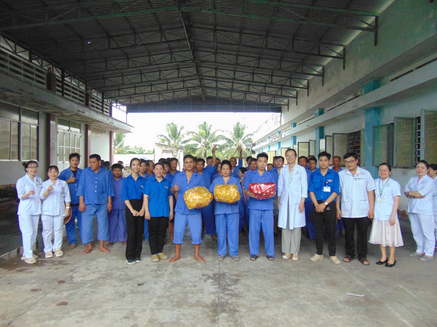 Lan tỏa yêu thương, chung tay chăm sóc sức khỏe tâm thần cho người bệnh
